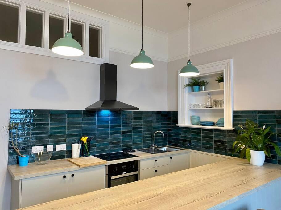 אובאן Westbay Seafront Apartment מראה חיצוני תמונה