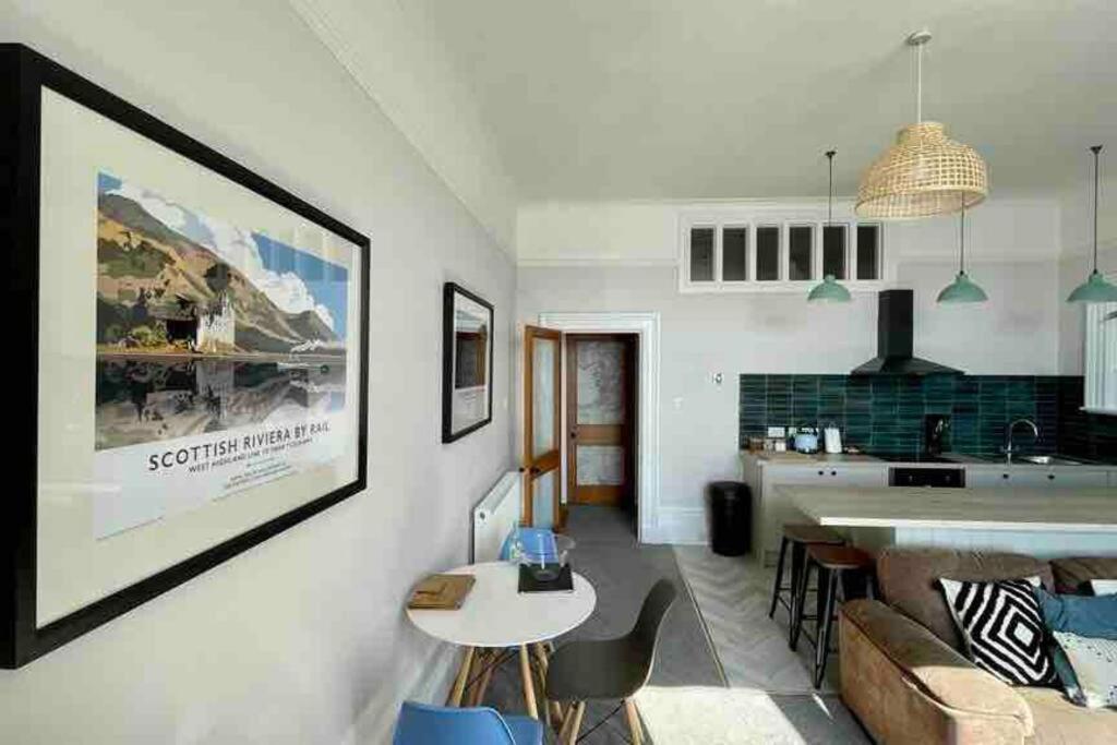 אובאן Westbay Seafront Apartment מראה חיצוני תמונה